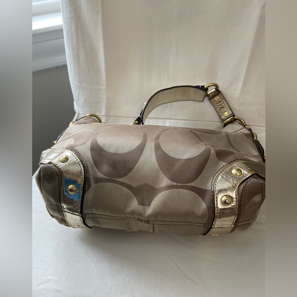 Coach Carly Signature C Hobo Bag Tan & Brown Canvas Gold Tone Hardware - Picture 4 of 16